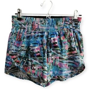 Lululemon Tracker Shorts Special Edition Seawheeze 4" Inseam Pink Blue Rare 6